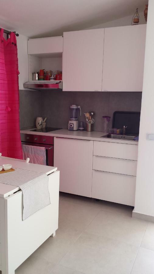 Apartment Robic Vir Bagian luar foto